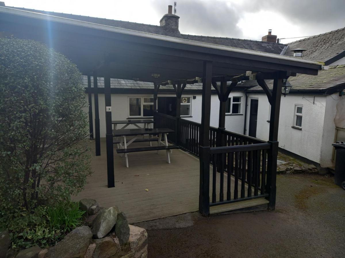The Crown Inn Wentnor Экстерьер фото