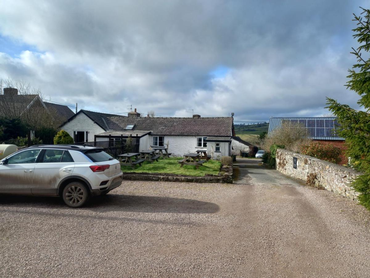 The Crown Inn Wentnor Экстерьер фото
