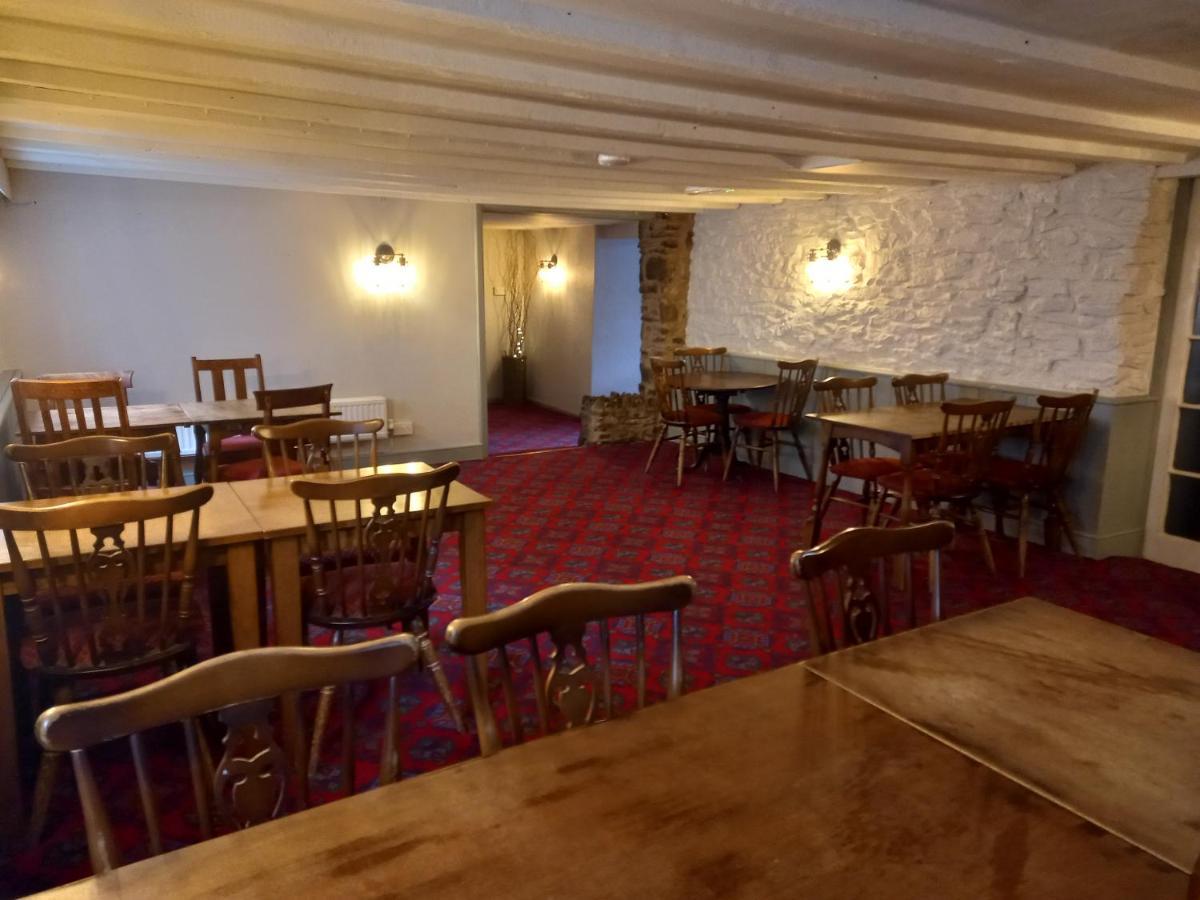 The Crown Inn Wentnor Экстерьер фото