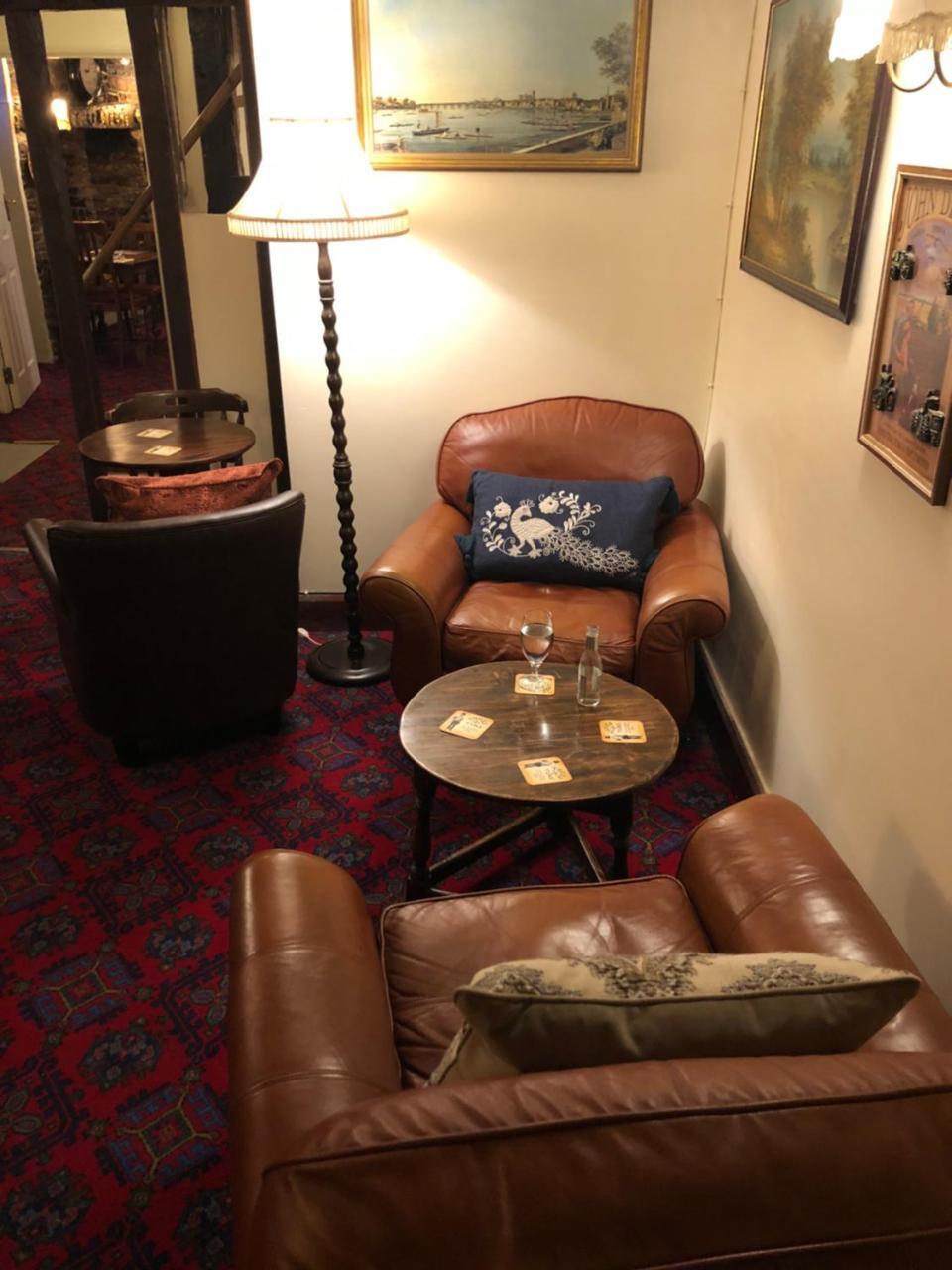 The Crown Inn Wentnor Экстерьер фото
